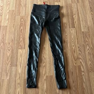 SPANX faux feather leggings womens medium